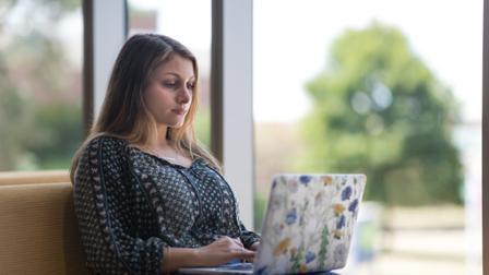 Harper College student Arianna Mormino studies