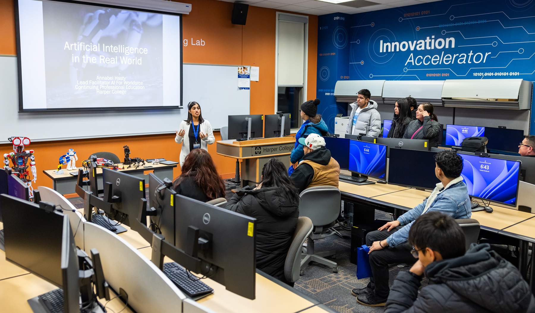 Instructor Annabel Hasty introduces artificial intelligence concepts to prospective Harper students.