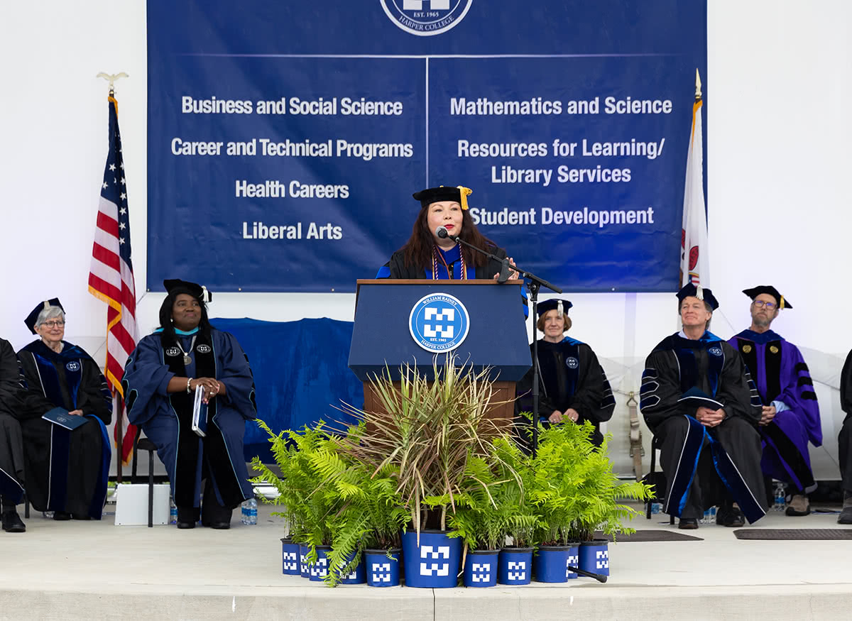 Senator Duckworth addresses graduates