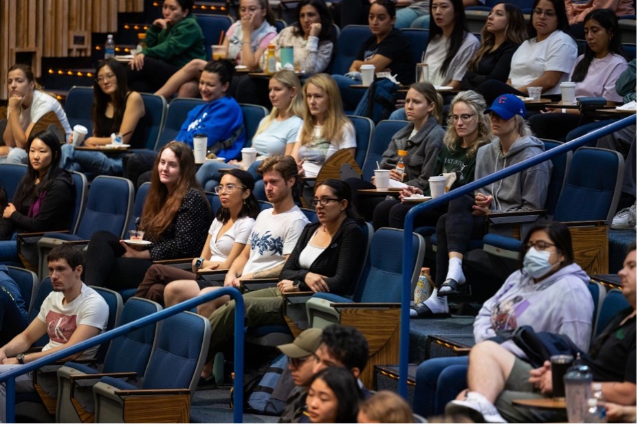 Student audience listening to Command Sergeant Major (Ret.) Gretchen Evans 