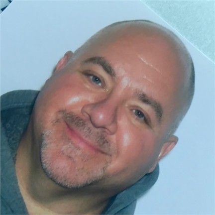 headshot of Paul Peterson