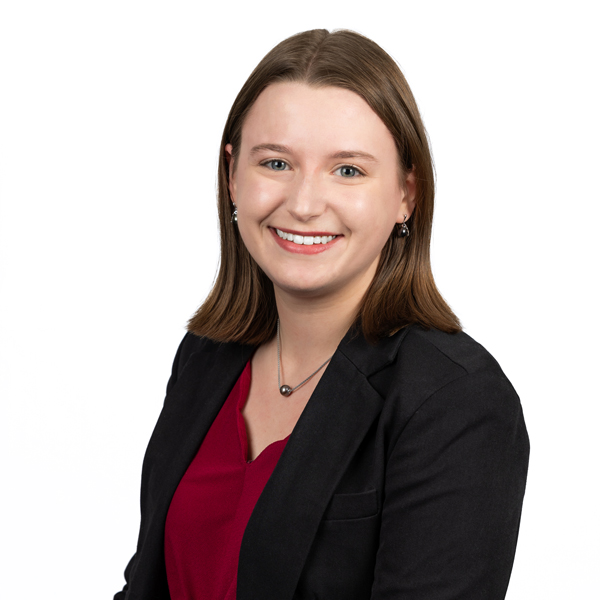 Portrait photo of Christina Paskon