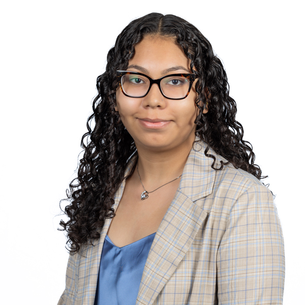 Portrait photo of Julissa Malagon