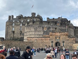 A picture of Edinburgh Castle.