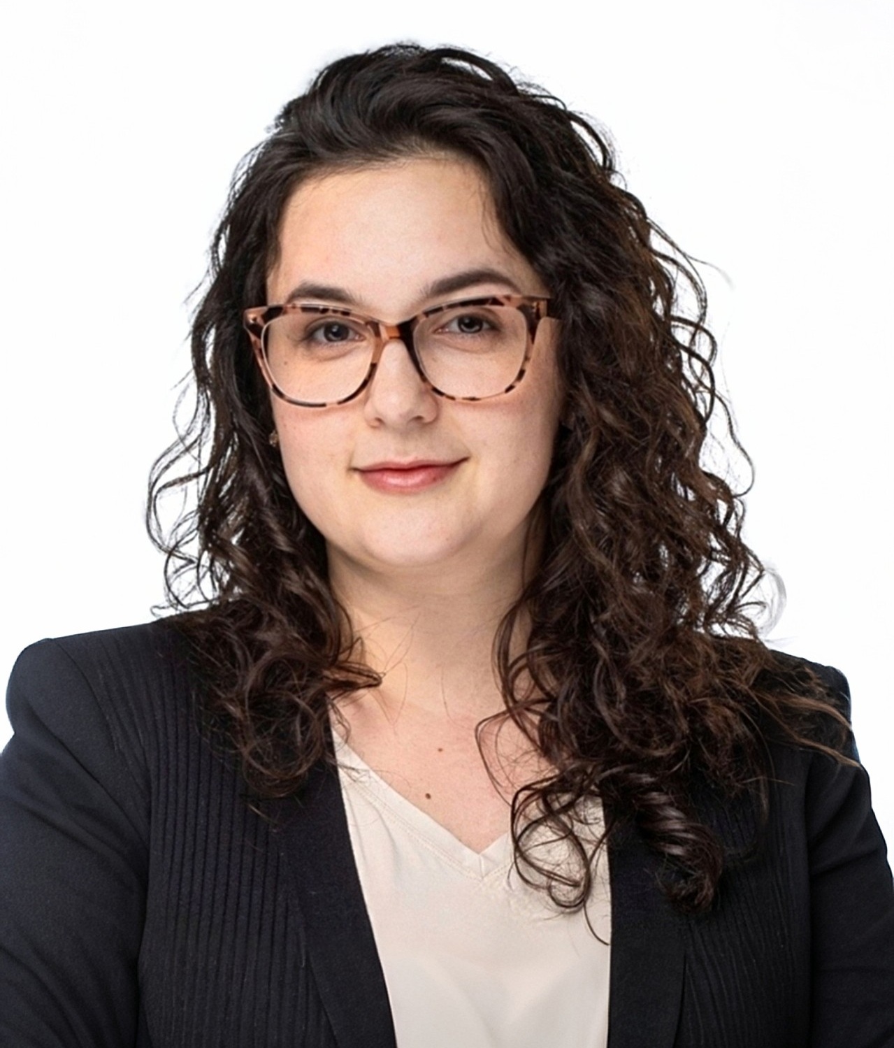 headshot of Aline Leipprandt