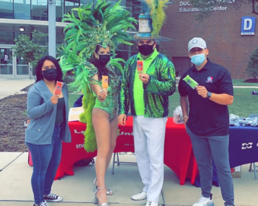 Latinos Unidos student members and members of Samba1 Brazilian Dance Group