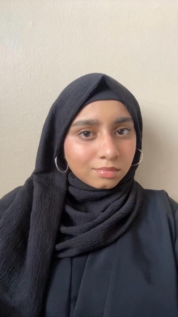 Headshot of Manaal Khan